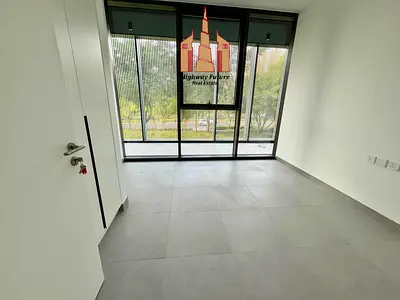 luxurious 2bhk in gate ready to move beautiful view free hold