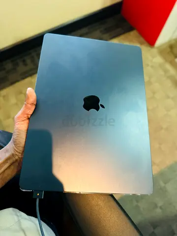 MacBook AIR M4CHIP 15 INCHES, with 10 -core 16 GB , 512SSD midnight ,ENGLISH , applecare+ 2029 till