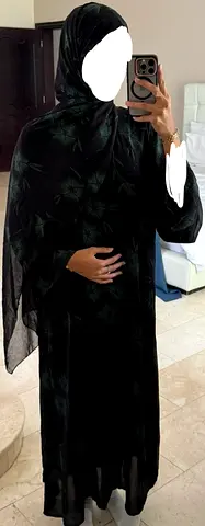 Closed Black Abaya and Hijab with Subtle Green Floral Pattern - Size 52, Never used