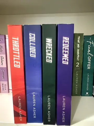 Lauren Asher paperback novel collection — 6 books (like new) - negotiable
