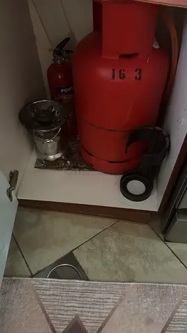 Gas cylinder