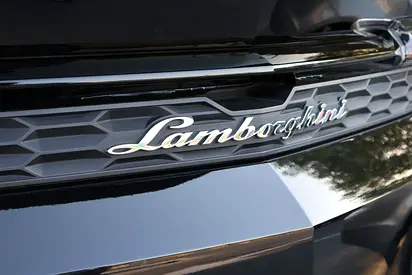 2026 Lamborghini URUS — миниатюра 12