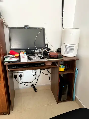 Computer table