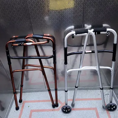 Adult walker fully foldable with or without wheels