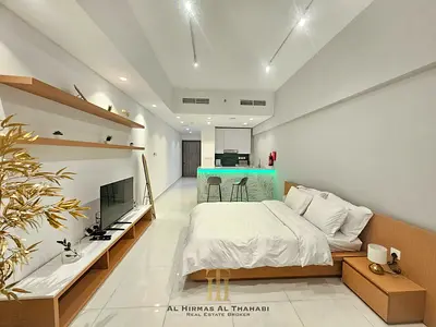 Close Kitchen / Fully Furnished / Premium Amenities