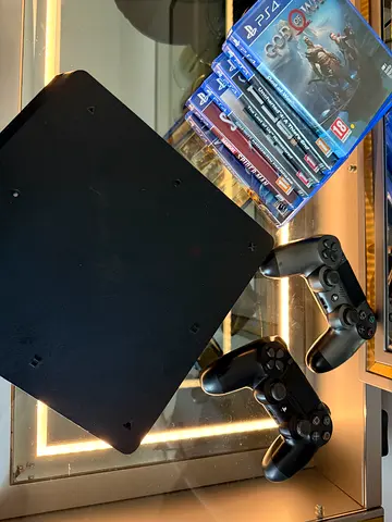 PS4 WITH GAMES 1 TB