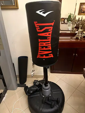Everlast Free-Standing Punch Bag with Base - Excellent Condition