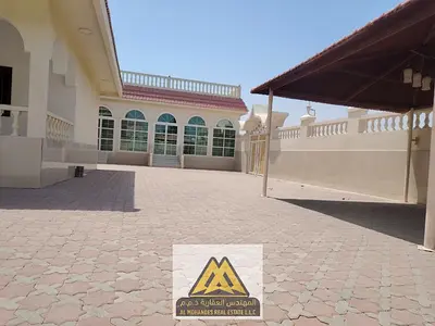 للإيجار السنوي فيلا فاخرة في منطقة الطلاع الشارقه مواطنين فقط فيلا واسعة بتشطيبات راقية تقع في منطقة هادئة