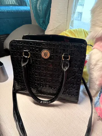 Original Tommy Hilfiger - Black patent leather tote bag with shoulder strap