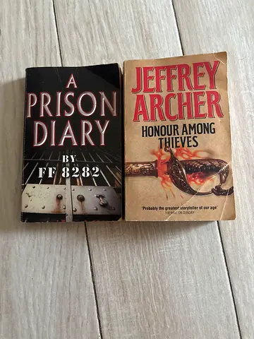 Pack of 2 Jeffrey Archer Books