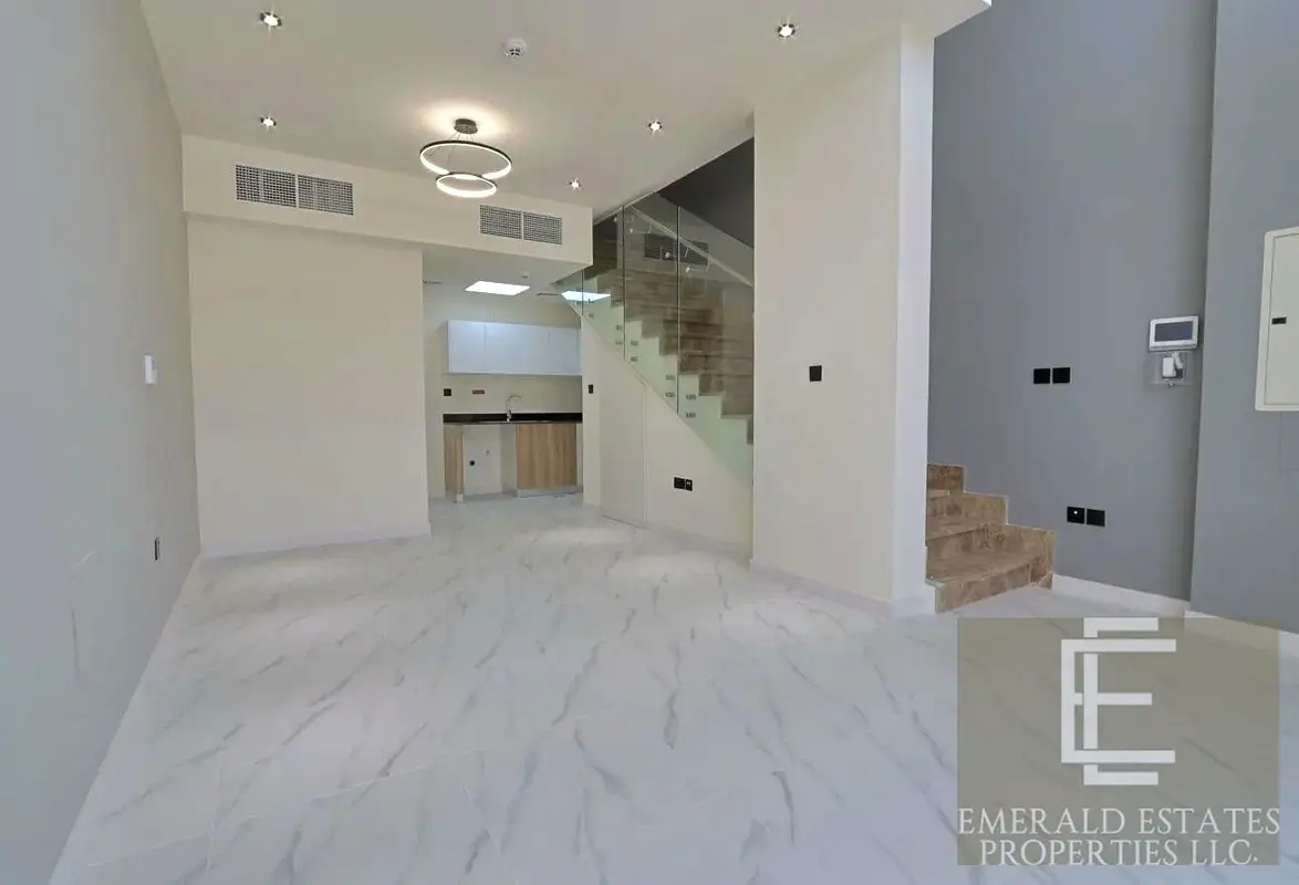 BRAND NEW | PREMIUM | SLEEK DESIGNER LOFT
