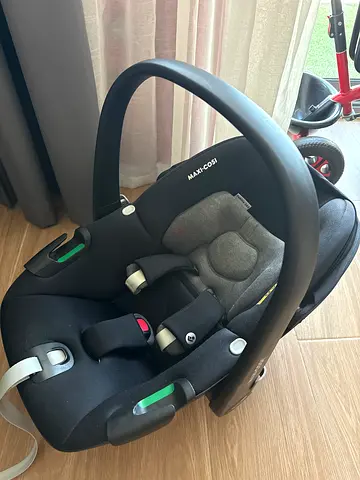 Maxi-Cosi - Pebble 360 Car Seat - Essential Black