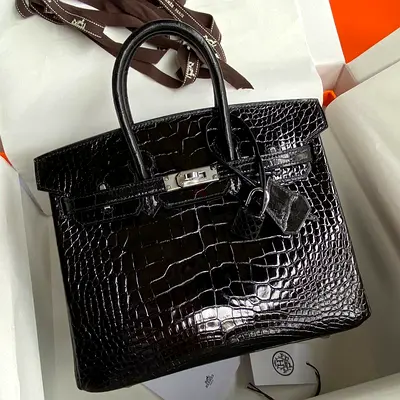 Hermes Birkin 25 Retourne In Black Shiny Alligator Leather
