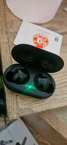 Used Bluetooth earbuds with charging case 3 same like new my p personal phone