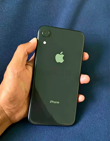 Apple iPhone XR (128GB) - Black