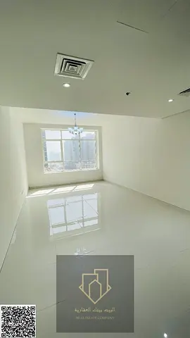 Large space | Built-in wardrobes | Central air conditioning | Central gas | Balcony with open view