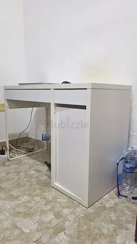ikea White computer and study desk/table