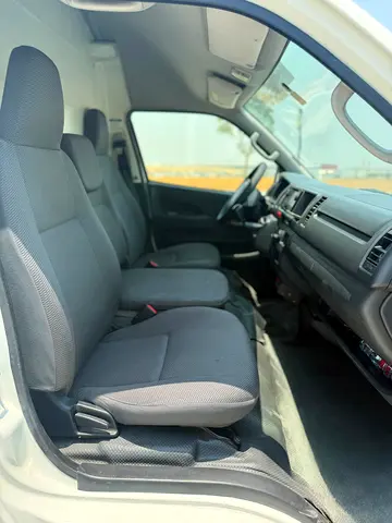 2017 Toyota HIACE 照片 11