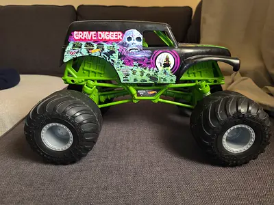 HOTWHEELS Grave Digger Monster Truck Toy - Collector Truck