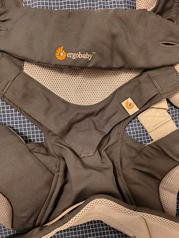 Ergobaby 360 baby carrier