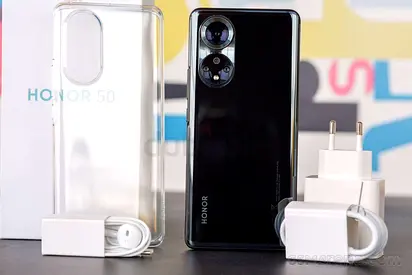 Honor 50 smartphone with charger, cable and clear case - good condition