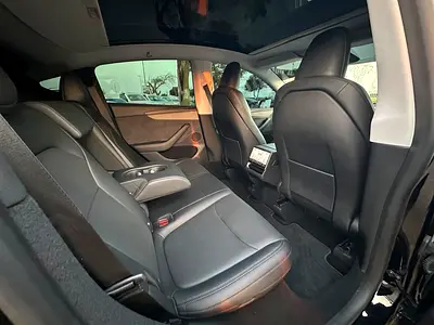 صورة 7 لـ 2025 Tesla MODEL Y