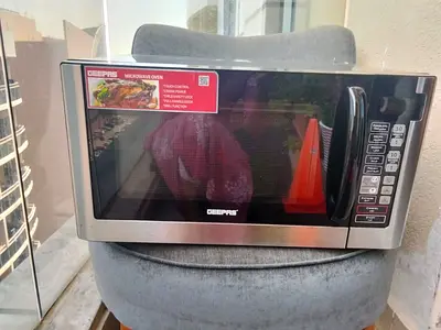 Geepas Oven