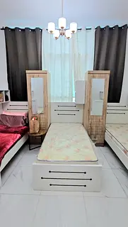 Bedspac  in shik zaid close to metro Emirates Towers