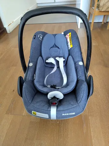 Maxi-Cosi infant car seat / carrier – good condition