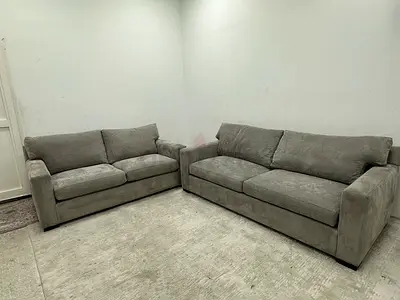 As good as new cratebarrel 3+2 seater sofa