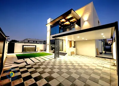 For those seeking luxury, 5BR villa in Al Mowaihat 2, including electricity and water. Prime location, bank financing, freehold