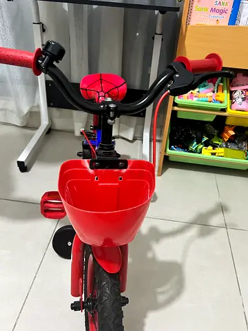 Spartan - Marvel Spider-Man kids bicycle with training wheels — Excellent condition
