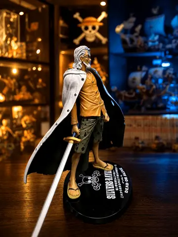 One Piece - Silver Rayleigh Figure