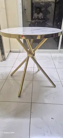 Round Marble-Top Accent Table with Gold Metal Base