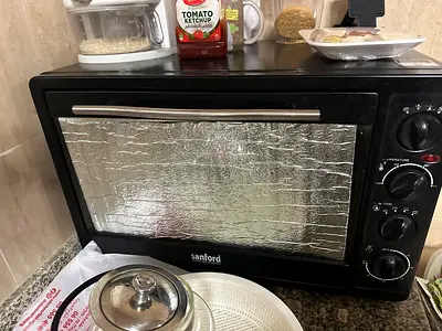 Sanford countertop oven - compact toaster oven in working condition