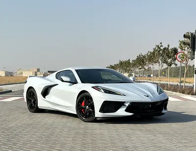 Chevrolet Corvette Stingray C8 | 2LT | 6.2L V8 | Arctic White / Black