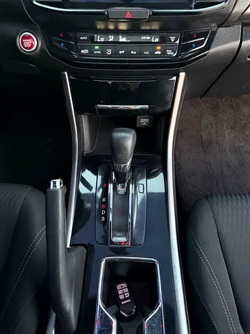 2017 Honda ACCORD 缩略图 13