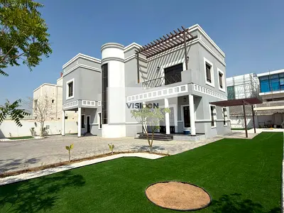 Premium 5BR Villa | Private Garden | Spacious Layout