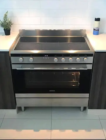 Siemens last model cooker full electric with fan digital 90/60 cm