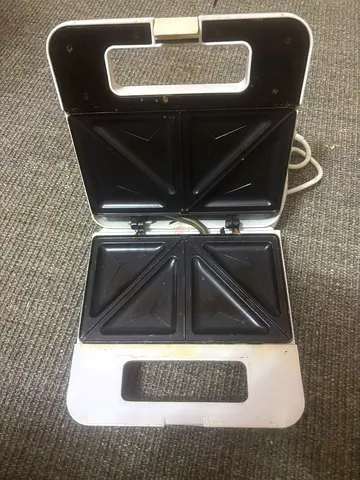 sandwich maker / toaster - 2-slice triangular plates