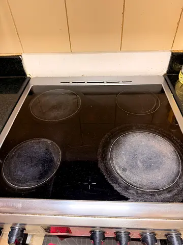 Used electric ceramic cooktop (4-burner) - good condition