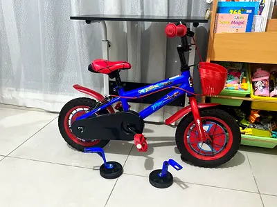 Spartan - Marvel Spider-Man kids bicycle with training wheels — Excellent condition