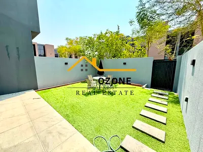 Semi-Furnished Townhouse Single Row Fully Privacy