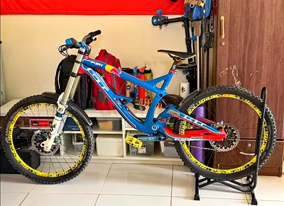 GT fury downhill bike