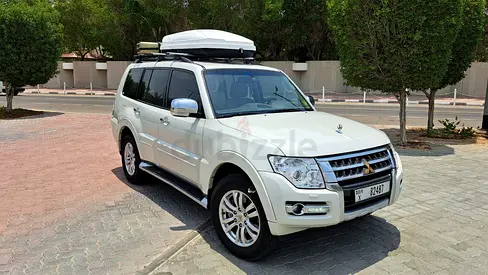 Mitsubishi Pajero GLS Medium Line 2021 GCC Specs