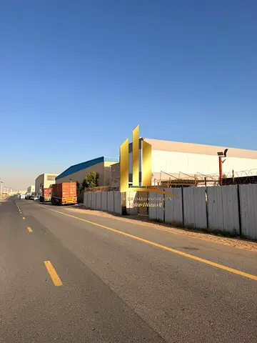 للبيع بسعر مميز | أرض صناعية زاوية بتملك حر للعرب على شارعين رئيسيين مباشرة على شارع علي موسى – الصجعة