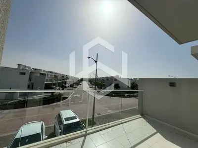 SINGLE ROW | FULLY FURNISHED | READY TO MOVE IN