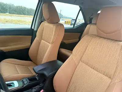 2016 Toyota FORTUNER 照片 10