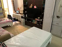 Executive bed space in studio near pond park
