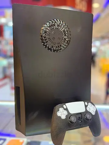 Ps5 for sale its jail brake with 1 cntrl 1 cd it has games